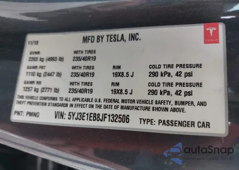2018 Tesla Model 3 Long Range/Performance z USA, uszkodzony, nr VIN 5YJ3E1EB8JF132506
